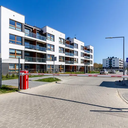 Modern With Parking And Balcony In By Renters * غدينيا