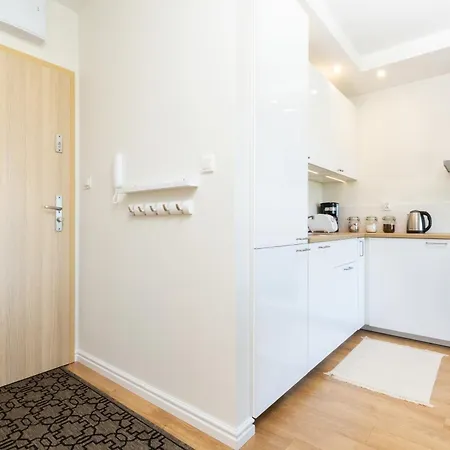 شقة Modern With Parking And Balcony In By Renters *